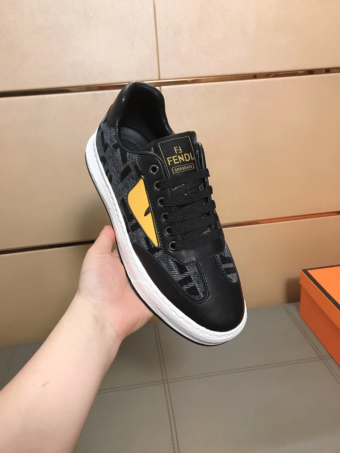 Men's Men's Shoes 230 🔆🔆👉Fendi [Fendi] Men's new low-top casual shoes are on the market🔥The shoe body is made of brand-specific printed fabric + cowhide, sheepskin foot pads, breathable and not covering the feet! Fashionable casual shoes 🙈Outsole is ultra-light, non-slip and wear-resistant👣 Standard size 38-44